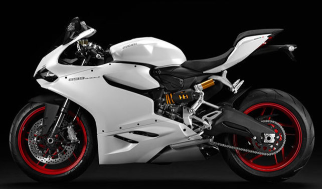 ดูคาติ 899 พานิกาเล่ Left Side View Full Image