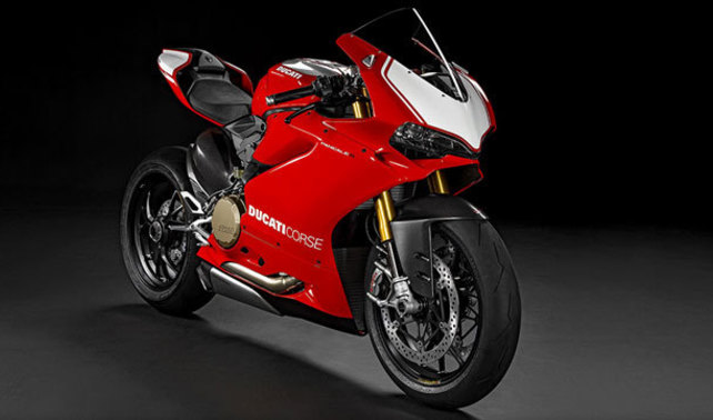 ดูคาติ พานิกาเล่ อาร์ Slant Rear View Full Image