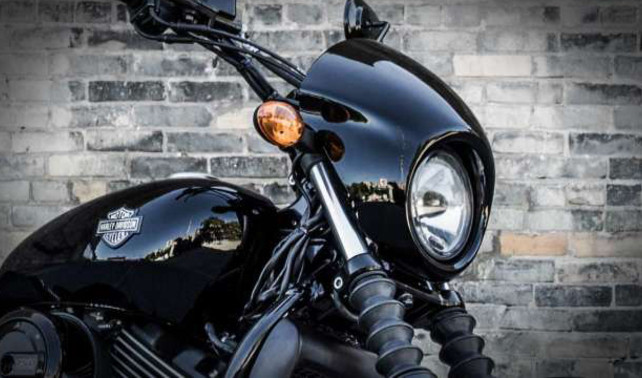 ฮาร์เลย์-เดวิดสัน สตรีท Head Light View