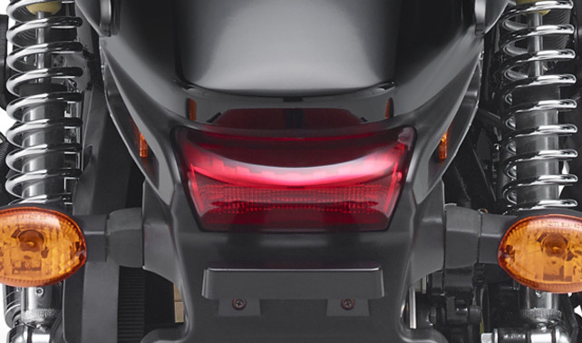 ฮาร์เลย์-เดวิดสัน สตรีท Tail Light View