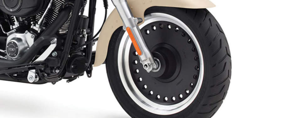 ฮาร์เลย์-เดวิดสัน แฟตบอย สเปเชียล Front Tyre View ฮาร์เลย์-เดวิดสัน แฟตบอย สเปเชียล Front Tyre View