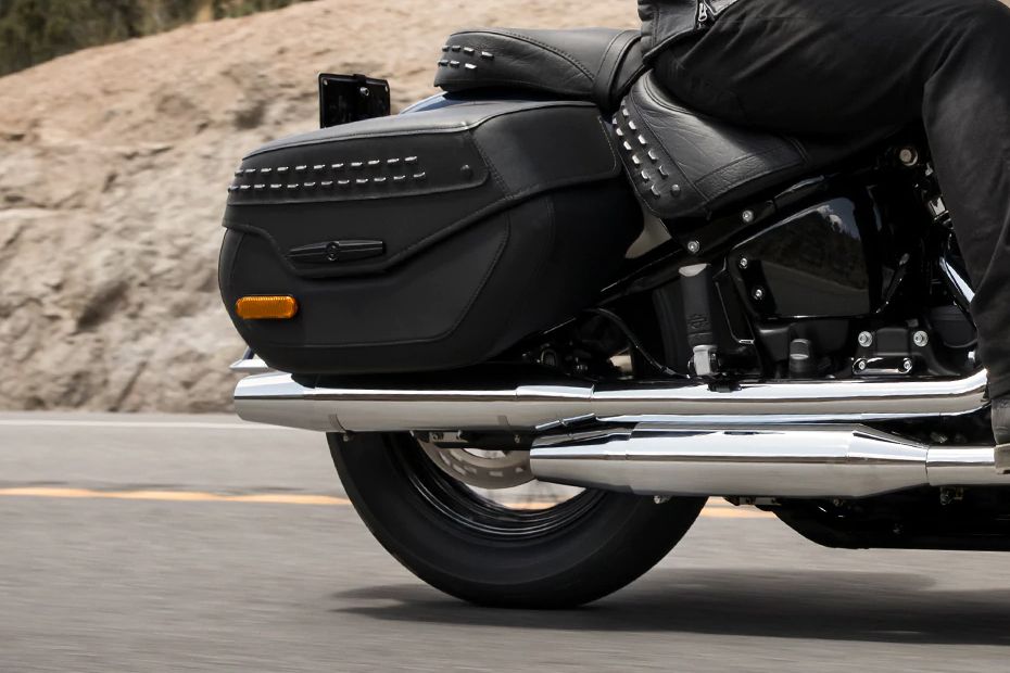 ฮาร์เลย์-เดวิดสัน เฮอริเทจ คลาสสิค Exhaust View