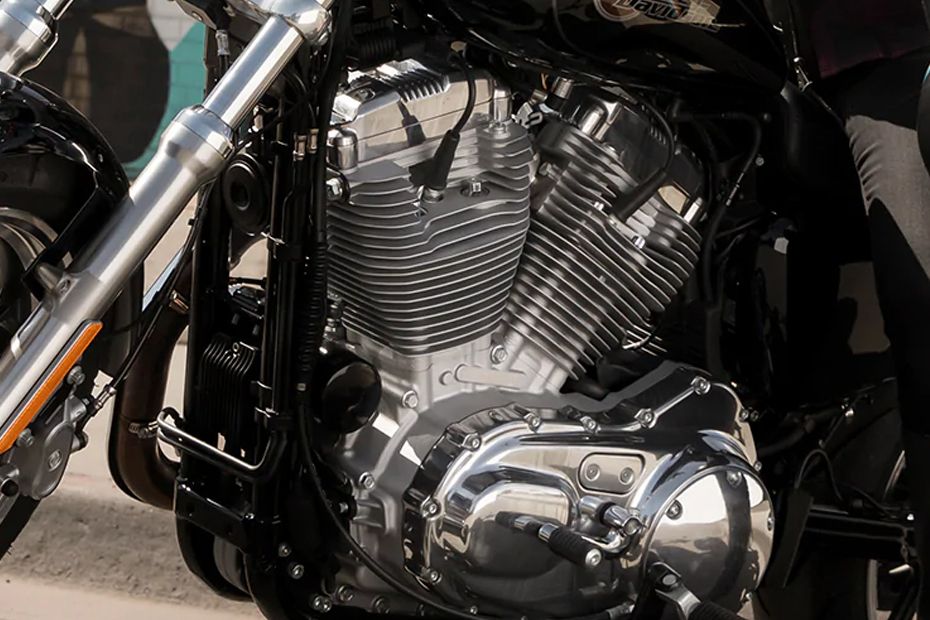 Harley–Davidson Superlow Engine View