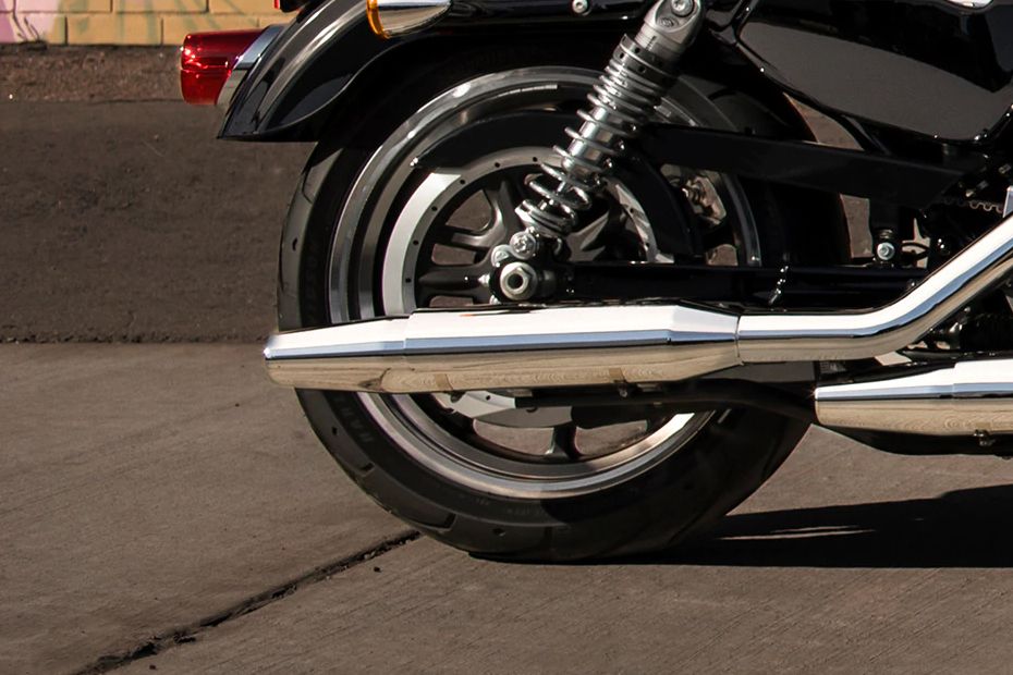 Harley–Davidson Superlow Exhaust View