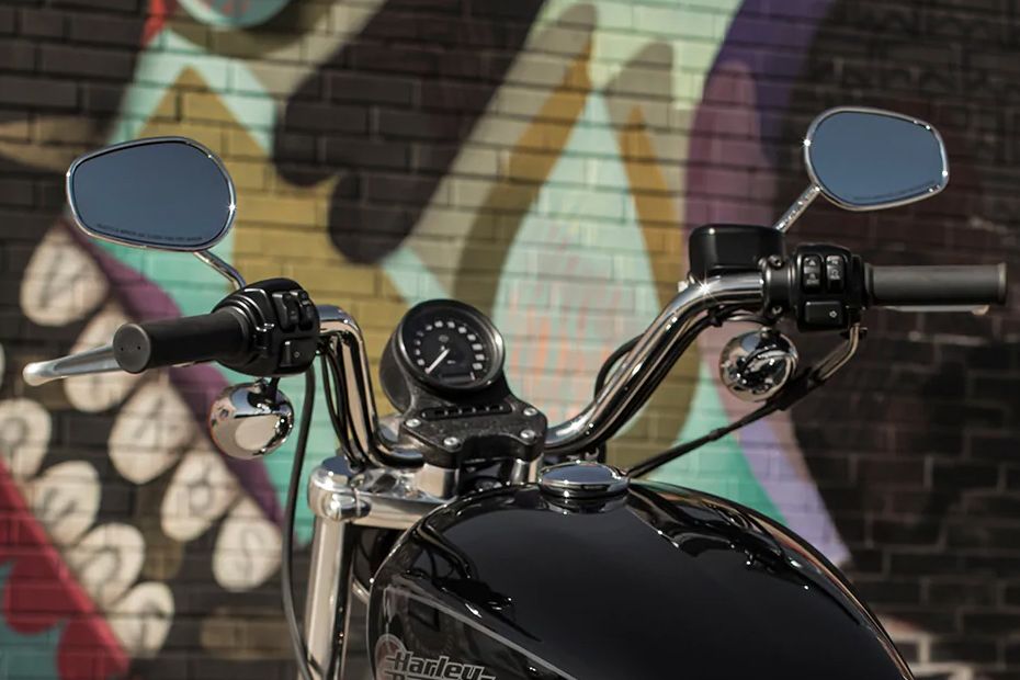 Harley–Davidson Superlow Handle Bar View