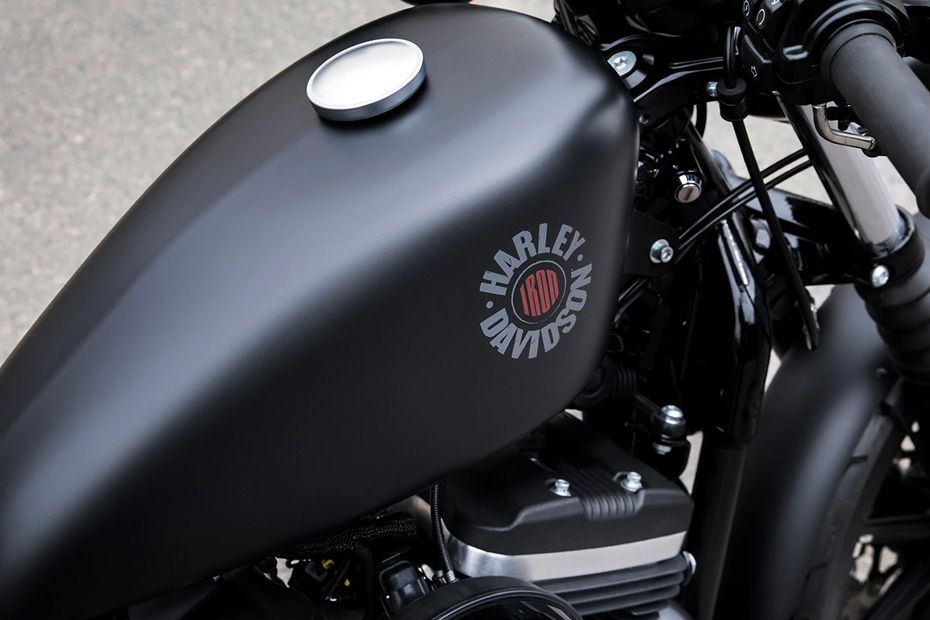 Harley–Davidson Iron 883 Front Tyre View