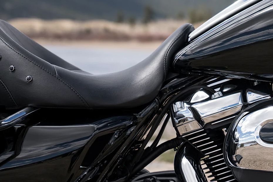Harley–Davidson Road King Rider Seat View