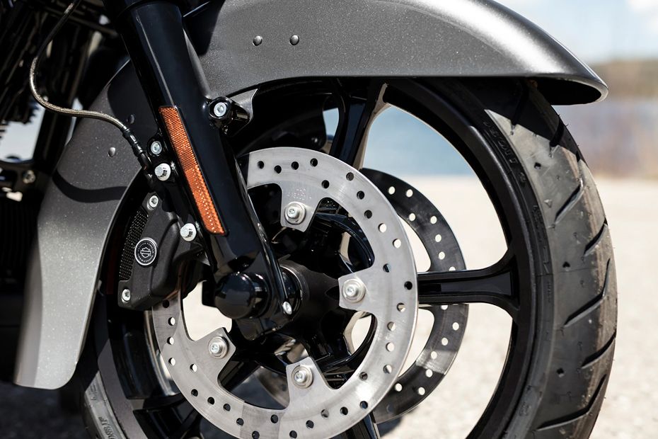 ฮาร์เลย์-เดวิดสัน ซีวีโอ ลิมิเต็ด Front Brake ฮาร์เลย์-เดวิดสัน ซีวีโอ ลิมิเต็ด Front Brake