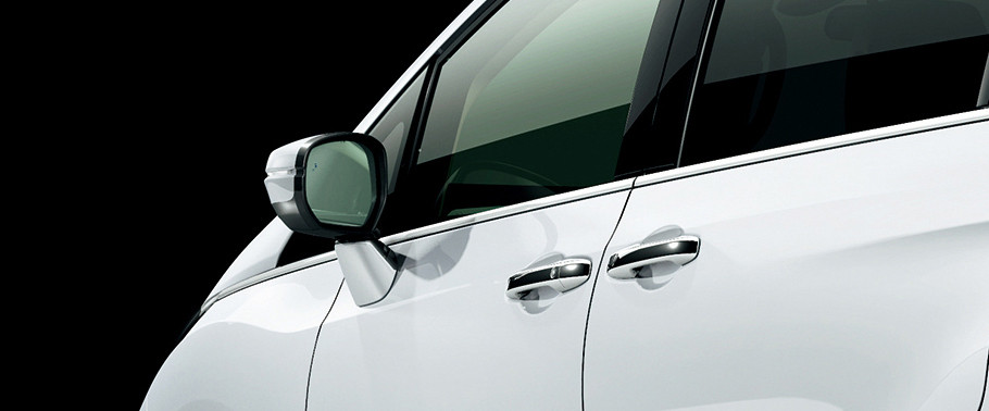 โอดีสซี่ย์ Rear angle view โอดีสซี่ย์ Rear angle view