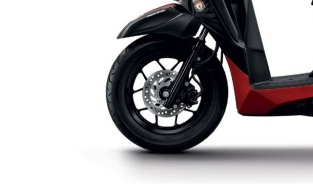 Honda Moove Liverpool Front Tyre Honda Moove Liverpool Front Tyre