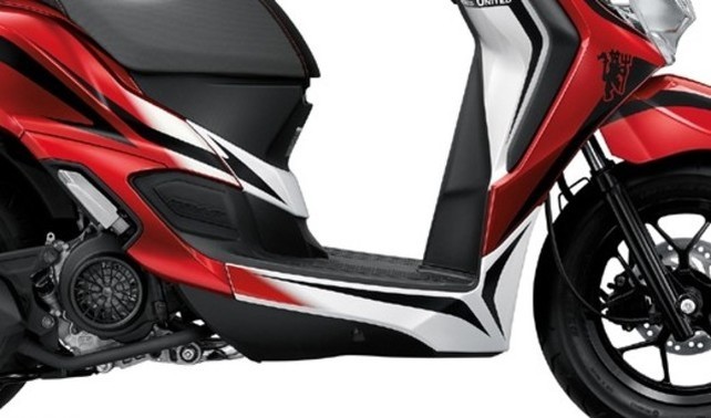 Honda Moove Man U Leg Spacescooter