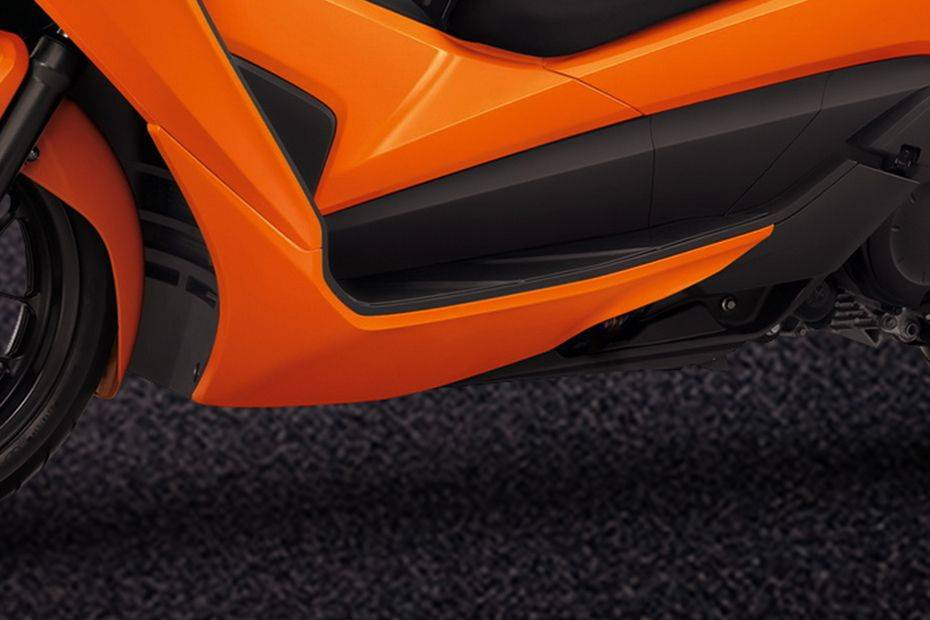 Honda Forza 300 2015 Foot Rest View Honda Forza 300 2015 Foot Rest View