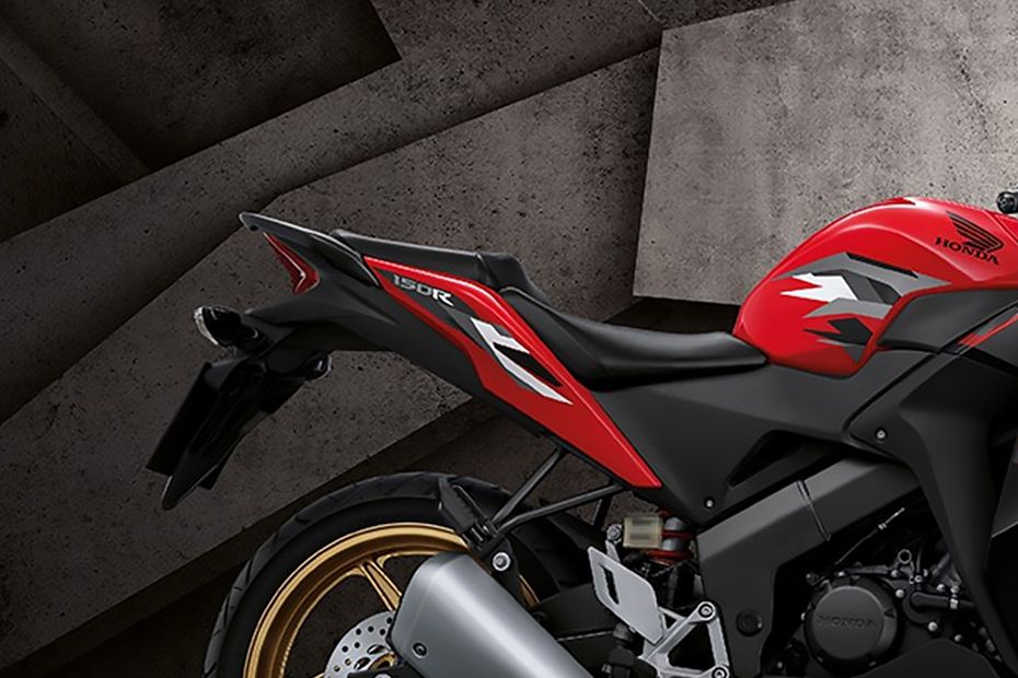 Honda CBR150R Sport Spirit Rider Seat View Honda CBR150R Sport Spirit Rider Seat View