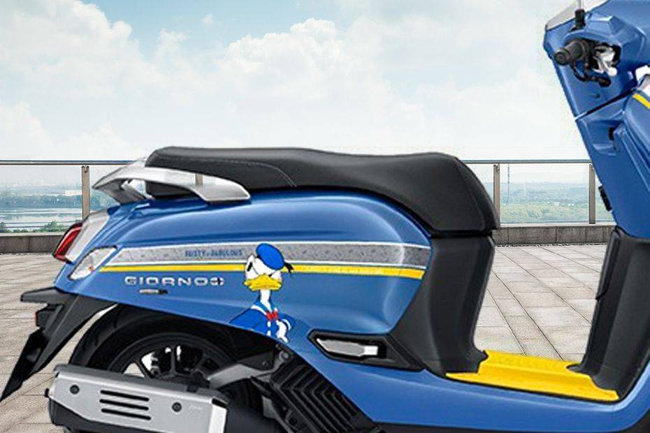 Honda Giorno Donald Duk Rider Seat View Honda Giorno Donald Duk Rider Seat View