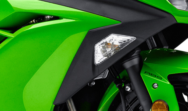 คาวาซากิ นินจา 300 Side Indicators Front