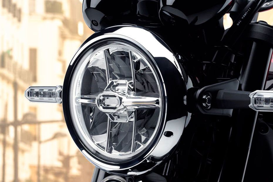 Kawasaki Z900RS Head Light View Kawasaki Z900RS Head Light View