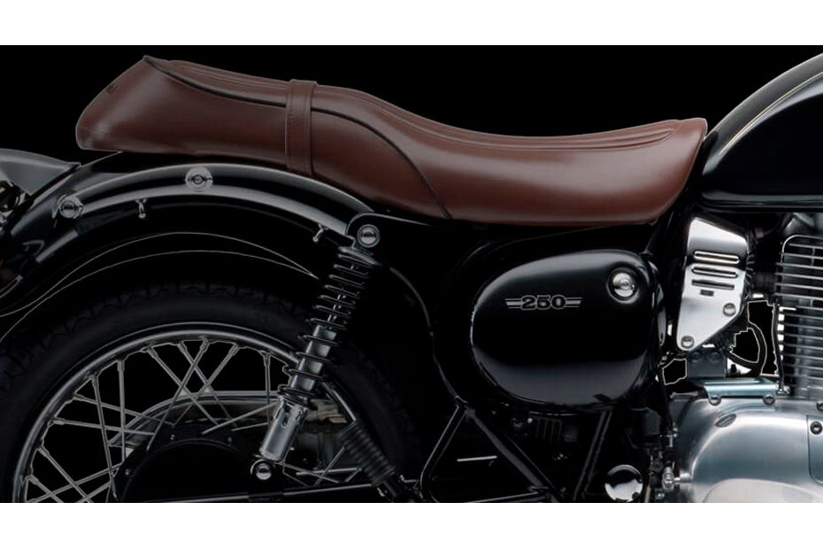 Kawasaki W250 Rider Seat View Kawasaki W250 Rider Seat View