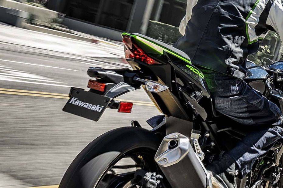 คาวาซากิ ซี 250 2019 Tail Light View คาวาซากิ ซี 250 2019 Tail Light View