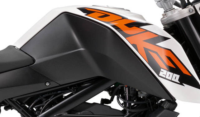 เคทีเอ็ม 200 ดุ๊ก Fuel Tank View เคทีเอ็ม 200 ดุ๊ก Fuel Tank View
