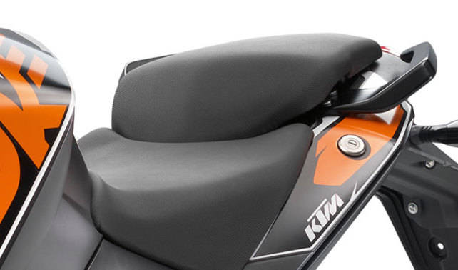 เคทีเอ็ม 200 ดุ๊ก Rider Seat View เคทีเอ็ม 200 ดุ๊ก Rider Seat View