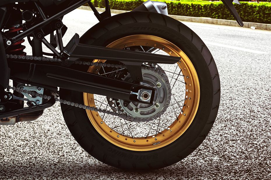 Suzuki V-Strom 1000XT Rear Tyre Suzuki V-Strom 1000XT Rear Tyre
