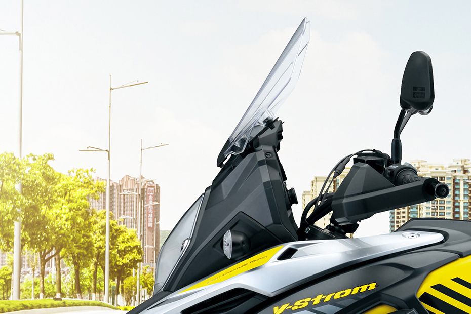 Suzuki V-Strom 1000XT Windshield Suzuki V-Strom 1000XT Windshield
