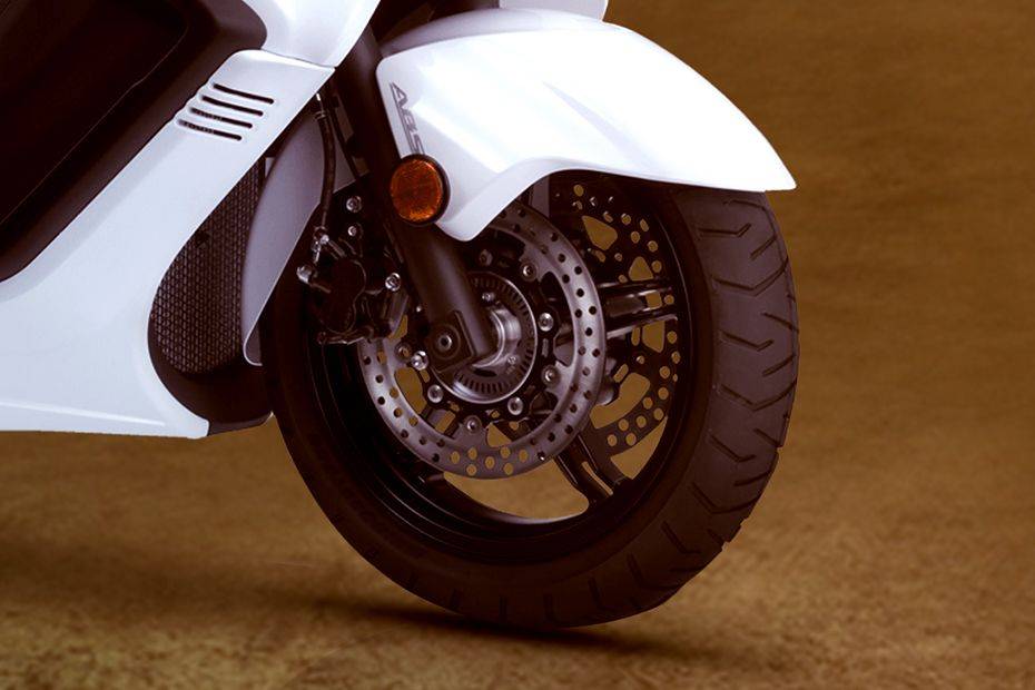 Suzuki Burgman 650 Front Tyre Suzuki Burgman 650 Front Tyre