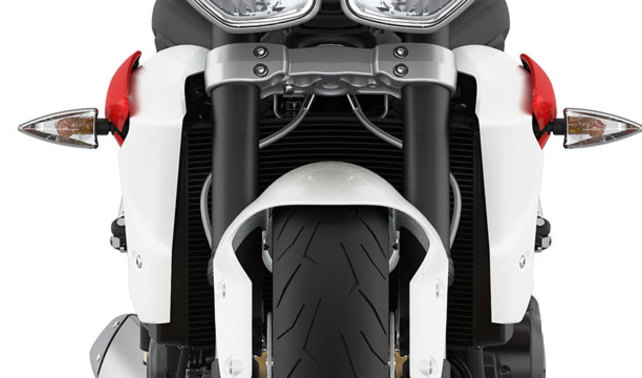 ไทรอัมพ์ สตรีท ทริปเปิ้ล อาร์ Side Indicators Front