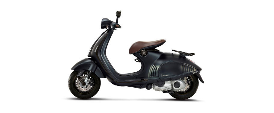 เวสป้า 946 เอ็มโพริโอ อาร์มานี่ Left Side View Full Image