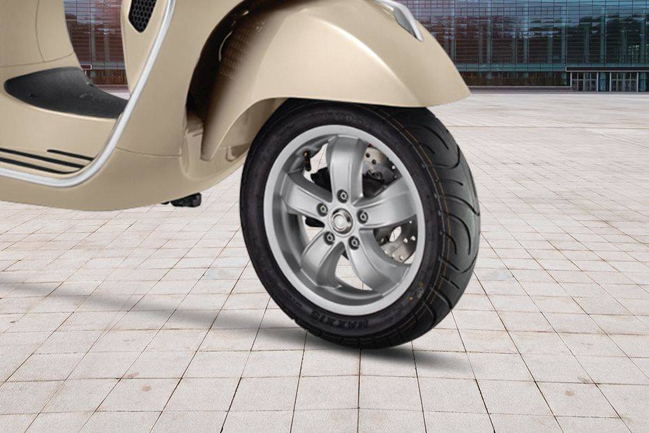 เวสป้า จีทีเอส ทัวริ่ง 300 Front Tyre View เวสป้า จีทีเอส ทัวริ่ง 300 Front Tyre View
