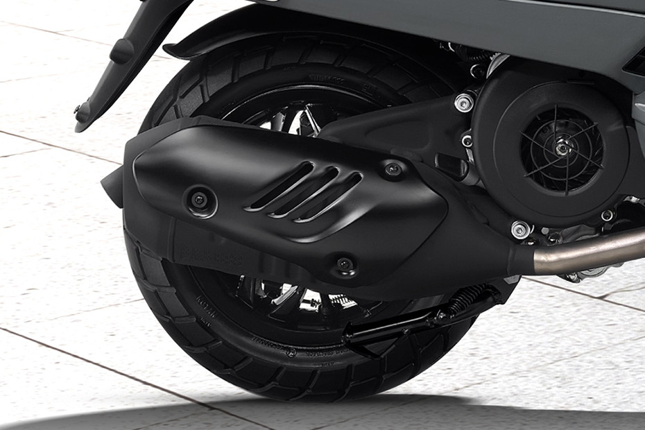 เวสป้า S Exhaust View