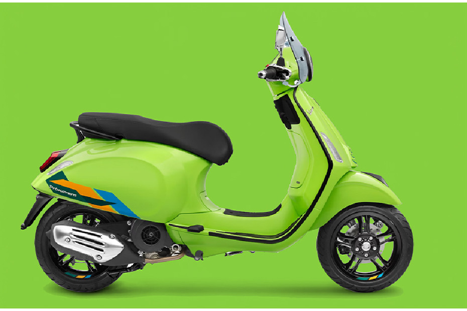 Vespa Primavera Right Side Viewfull Image