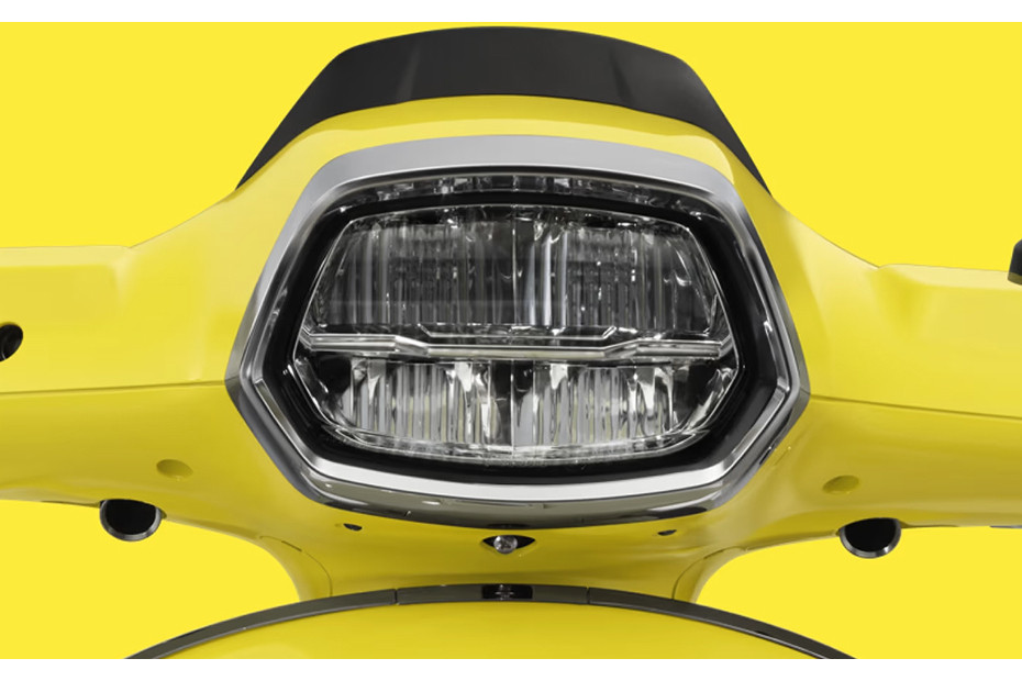 เวสป้า Sprint Head Light View