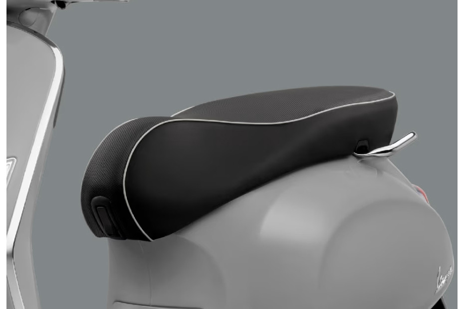 เวสป้า Sprint Rider Seat View