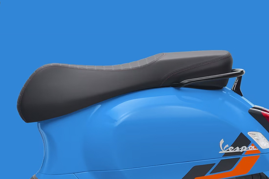 เวสป้า GTS Rider Seat View เวสป้า GTS Rider Seat View