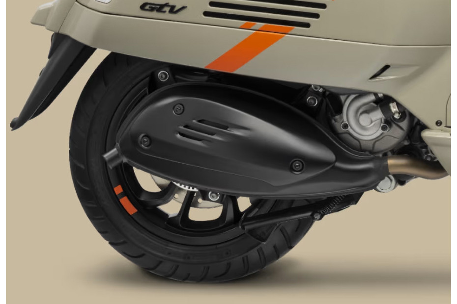 Vespa GTV Exhaust View