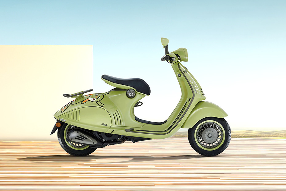 เวสป้า 946 Right Side Viewfull Image