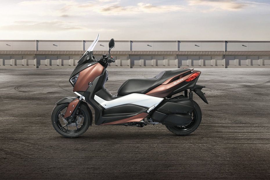 ยามาฮ่า เอ็กซ์แม๊กซ์ 300 Left Side View Full Image ยามาฮ่า เอ็กซ์แม๊กซ์ 300 Left Side View Full Image