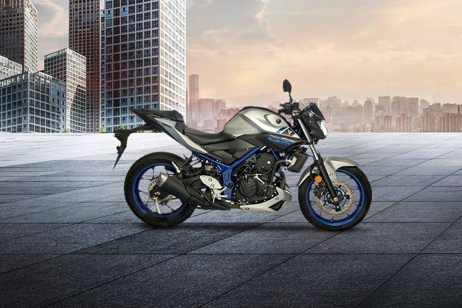 Yamaha MT-03 2015 Right Side Viewfull Image Yamaha MT-03 2015 Right Side Viewfull Image