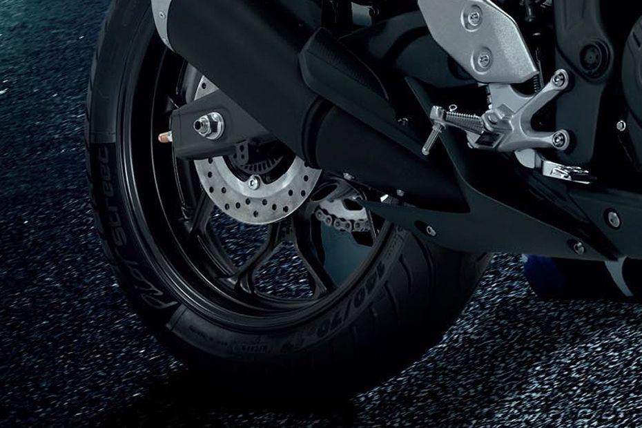 ยามาฮ่า วายซีเอฟ อาร์ 3 2017 Rear Tyre