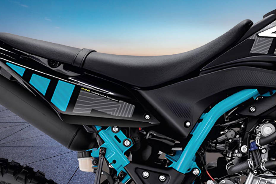 ยามาฮ่า WR155R Rider Seat View ยามาฮ่า WR155R Rider Seat View