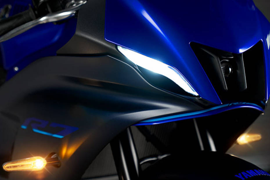 ยามาฮ่า YZF-R7 Head Light View ยามาฮ่า YZF-R7 Head Light View