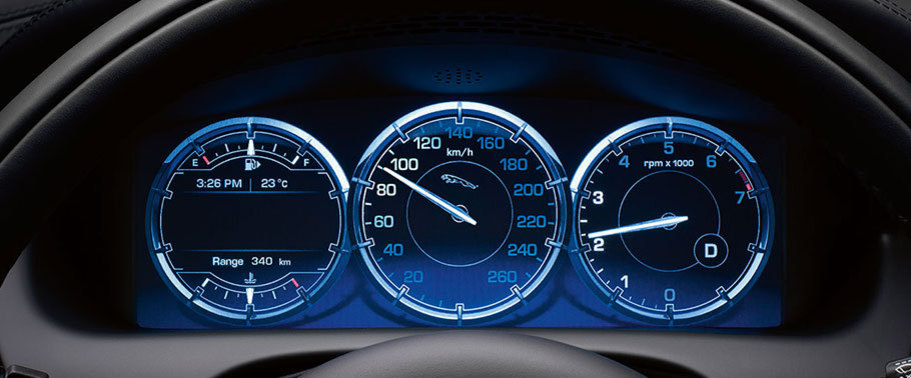 เอ็กซ์เจ พรีเมียม ลักชัวรี่ แอลดับบลิวบี ออลวีลไดรฟ์ TachoMeter