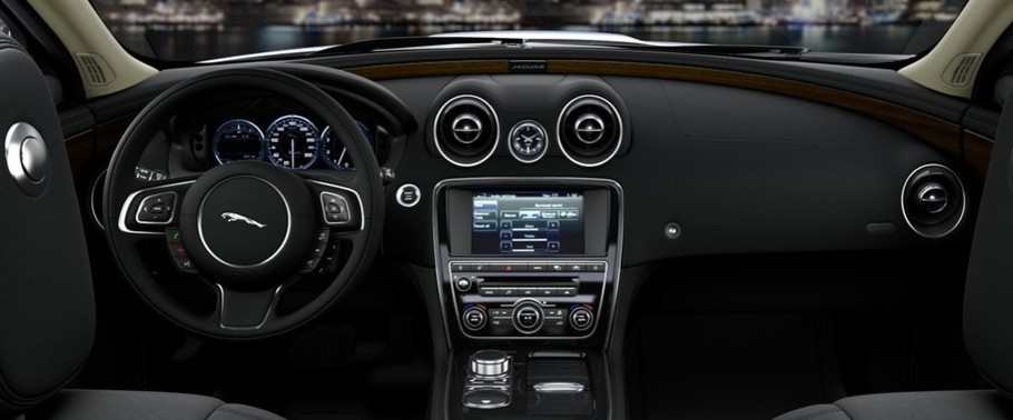 Dashboard View of เอ็กซ์เจ ซุปเปอร์สปอร์ต แอลดับบลิวบี ออลวีลไดรฟ์ Dashboard View of เอ็กซ์เจ ซุปเปอร์สปอร์ต แอลดับบลิวบี ออลวีลไดรฟ์