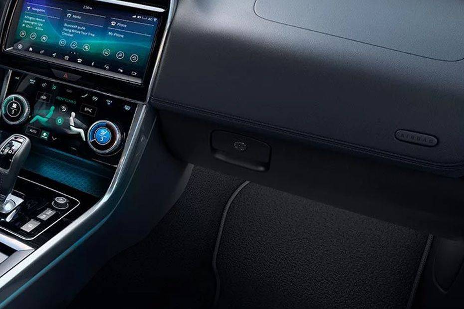 จากัวร์ เอ๊กซ์อี Glove Box จากัวร์ เอ๊กซ์อี Glove Box