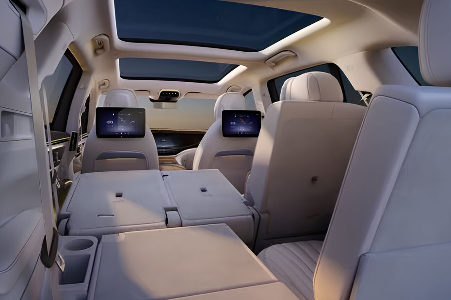 Folding Seats of Mercedes-Benz EQS SUV