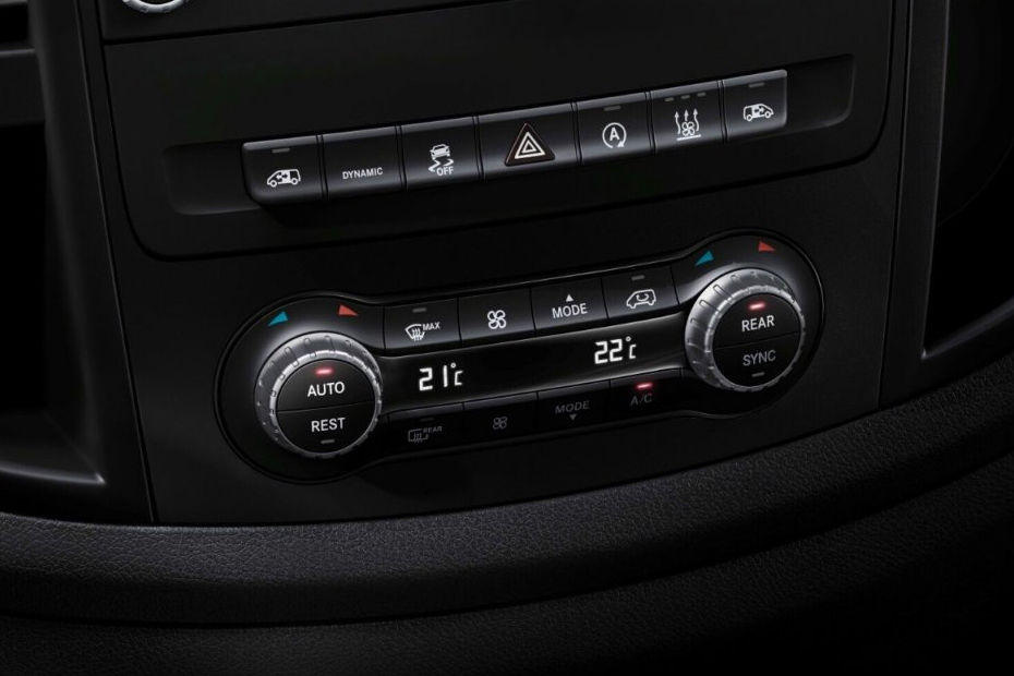 Front AC Controls of Mercedes-Benz Vito Tourer