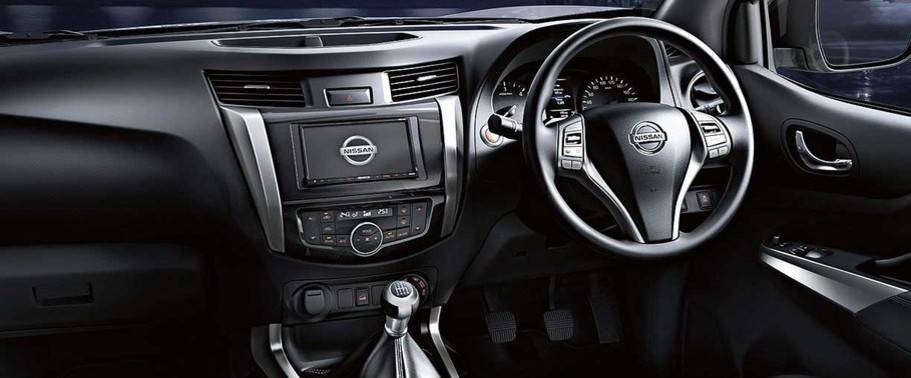 Navara NP300 King Cab Center Console Navara NP300 King Cab Center Console