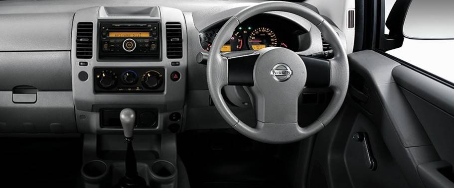 Navara Single Cab Center Console Navara Single Cab Center Console