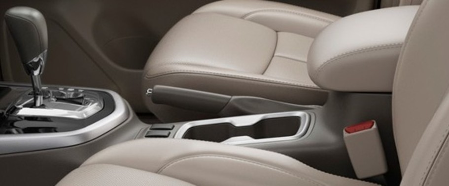 เอ็นพี 300 นาวาร่า สปอร์ตเทค ดีซี Cup Holders